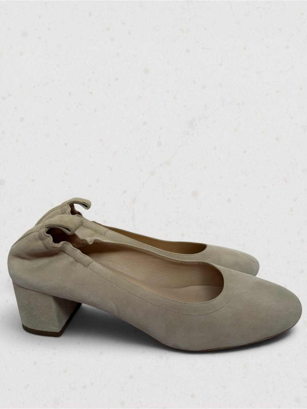 Everlane Cream Suede Block Heel Pumps Women’s Size 9 Made Italy